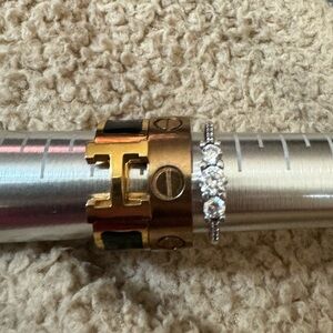 H ring size-6. LOVE ring-6  3 stone 925 jarred ring-6